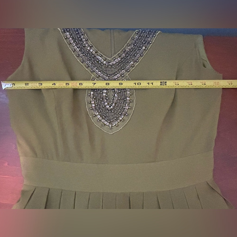 Badgley Mischka green/olive sleeveless fit and flair with embellished v-neck s6 - Picture 9 of 13